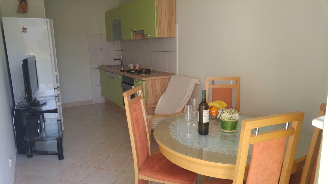 Two Bedroom Apartment Near Beach And Center Сплит Экстерьер фото